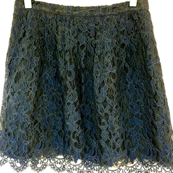 00 J CREW NAVY BLUE LACE OVER A BLACK LINING SCALLOPED HEM MINI SKIRT LIKE NEW - Picture 7 of 10